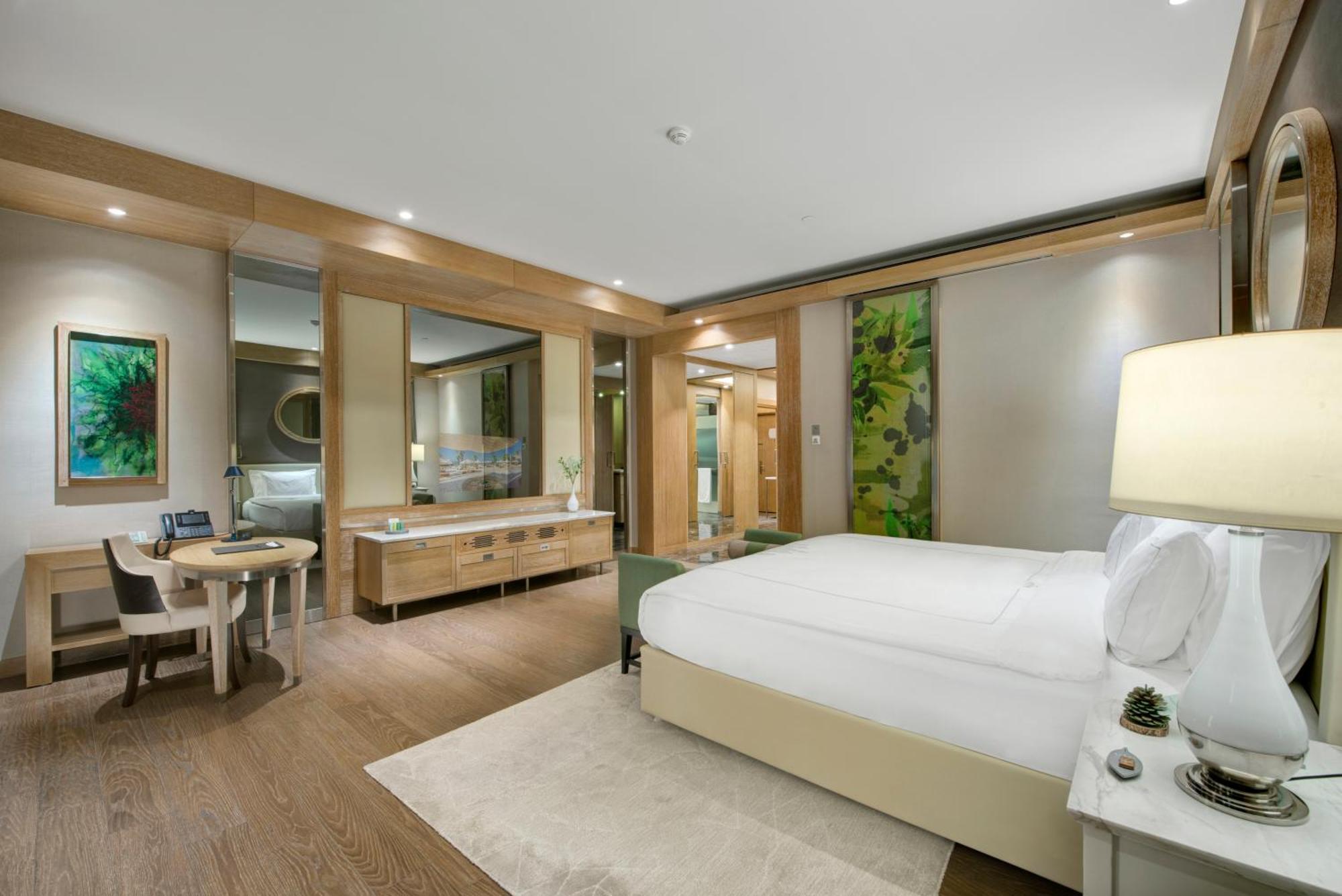Regnum Carya 5*